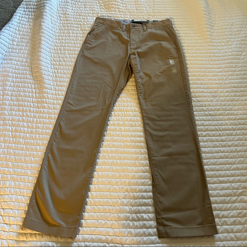 Tommy Hilfiger Khaki Pants 30/32 brand new
